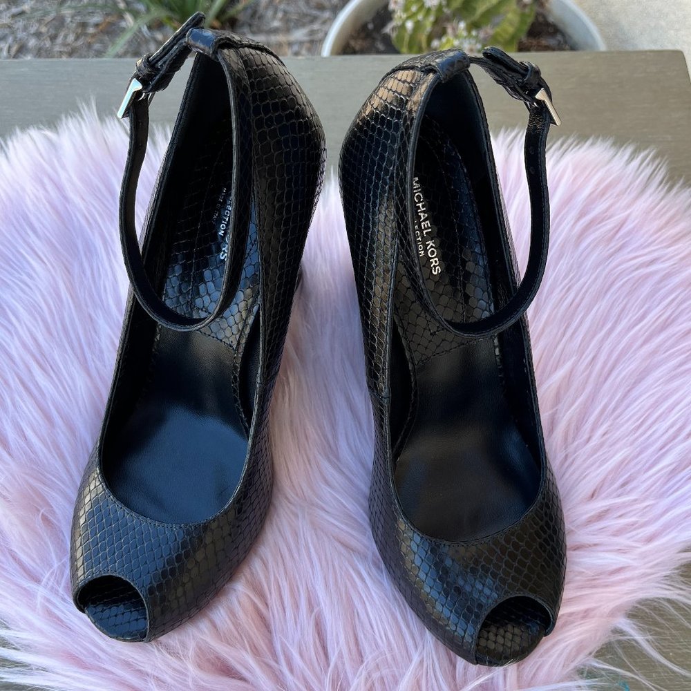 Michael Kors Collection Julianne Runway Embossed Leather Open Toe Pump Size 38